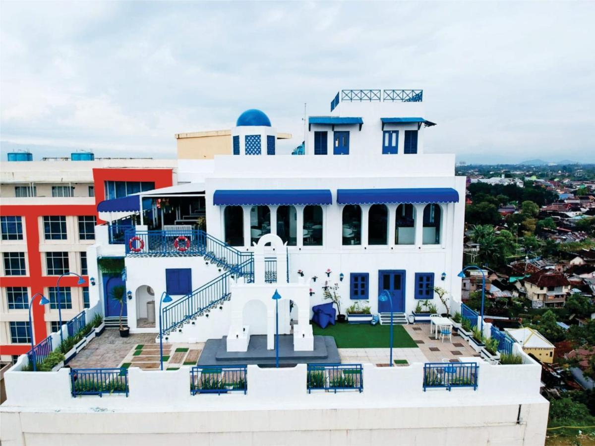 Cavinton Hotel Malioboro Yogyakarta By Tritama Hospitality Exterior foto