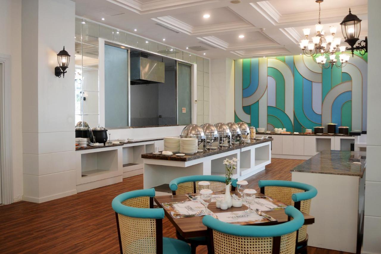 Cavinton Hotel Malioboro Yogyakarta By Tritama Hospitality Exterior foto