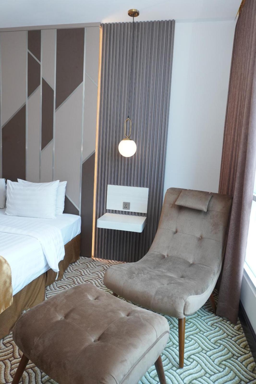 Cavinton Hotel Malioboro Yogyakarta By Tritama Hospitality Exterior foto