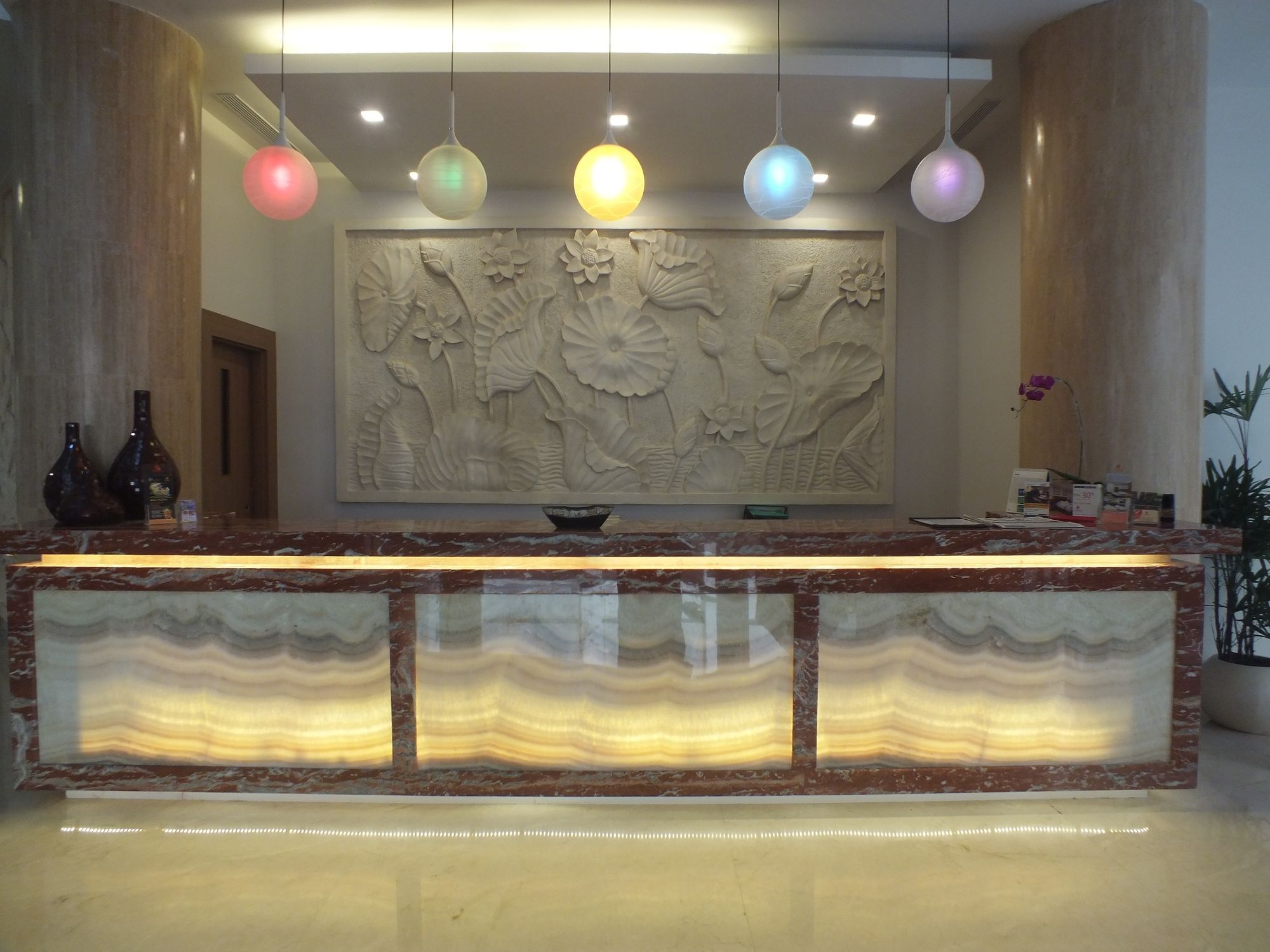 Cavinton Hotel Malioboro Yogyakarta By Tritama Hospitality Exterior foto
