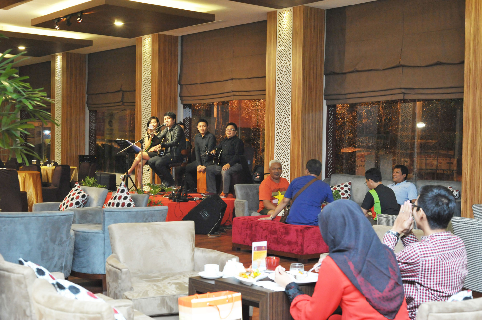 Cavinton Hotel Malioboro Yogyakarta By Tritama Hospitality Exterior foto